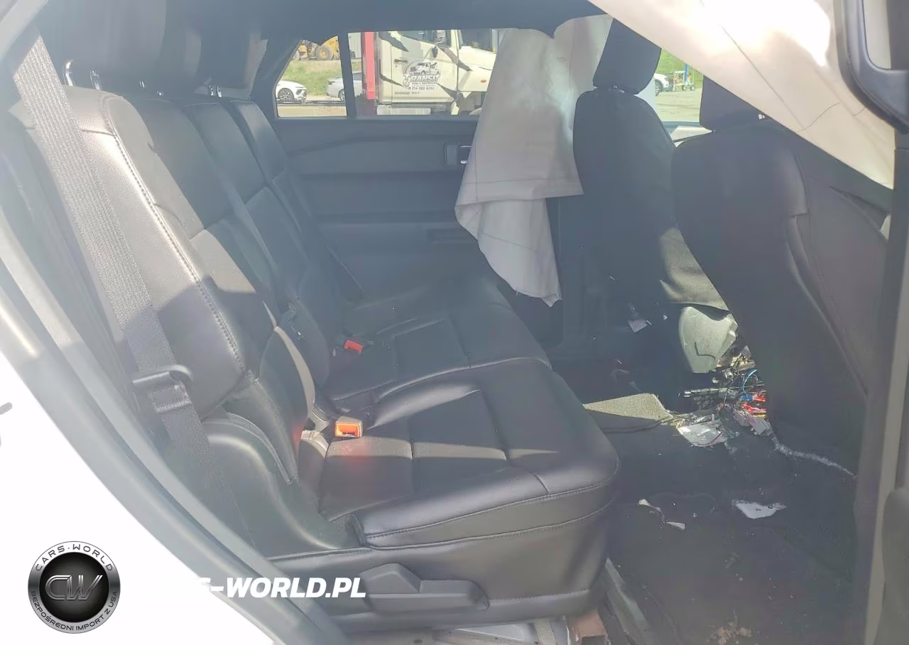 2024 Ford Explorer Police Interceptor VIN:1FM5K8AB2RGA03139 - 11