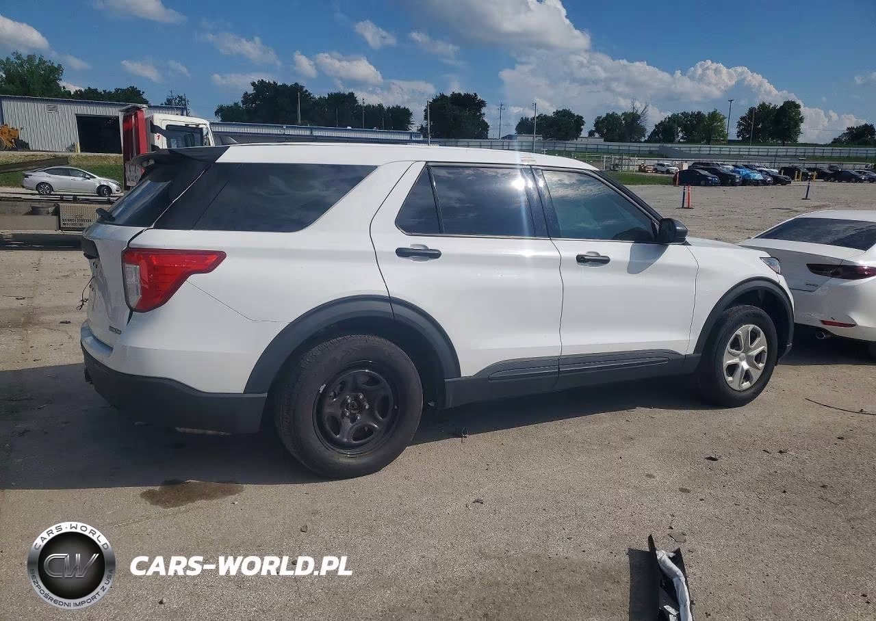 2024 Ford Explorer Police Interceptor VIN:1FM5K8AB2RGA03139 - 3