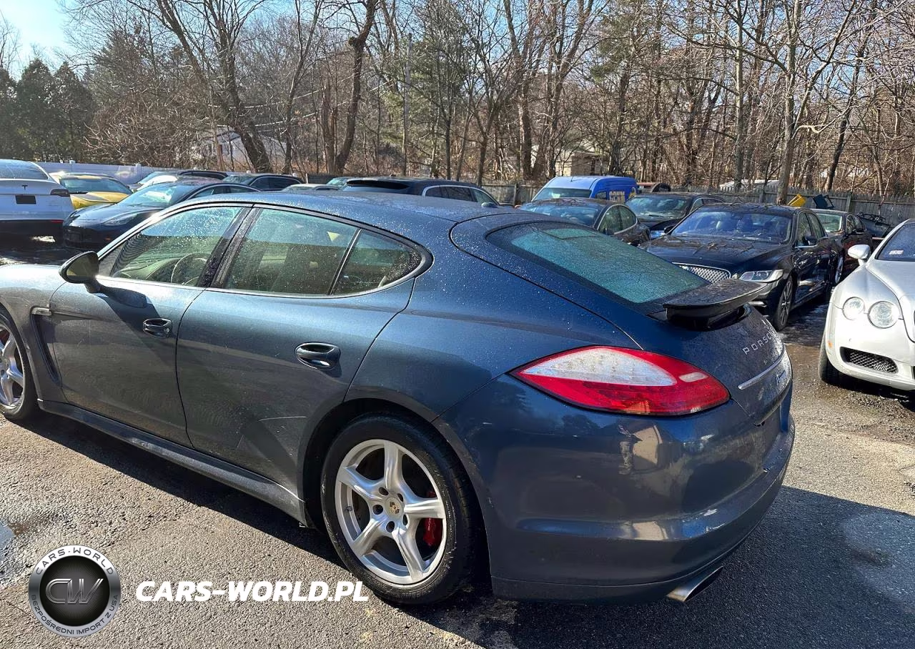 2013 Porsche Panamera 2 VIN:WP0AA2A77DL010215 - 3