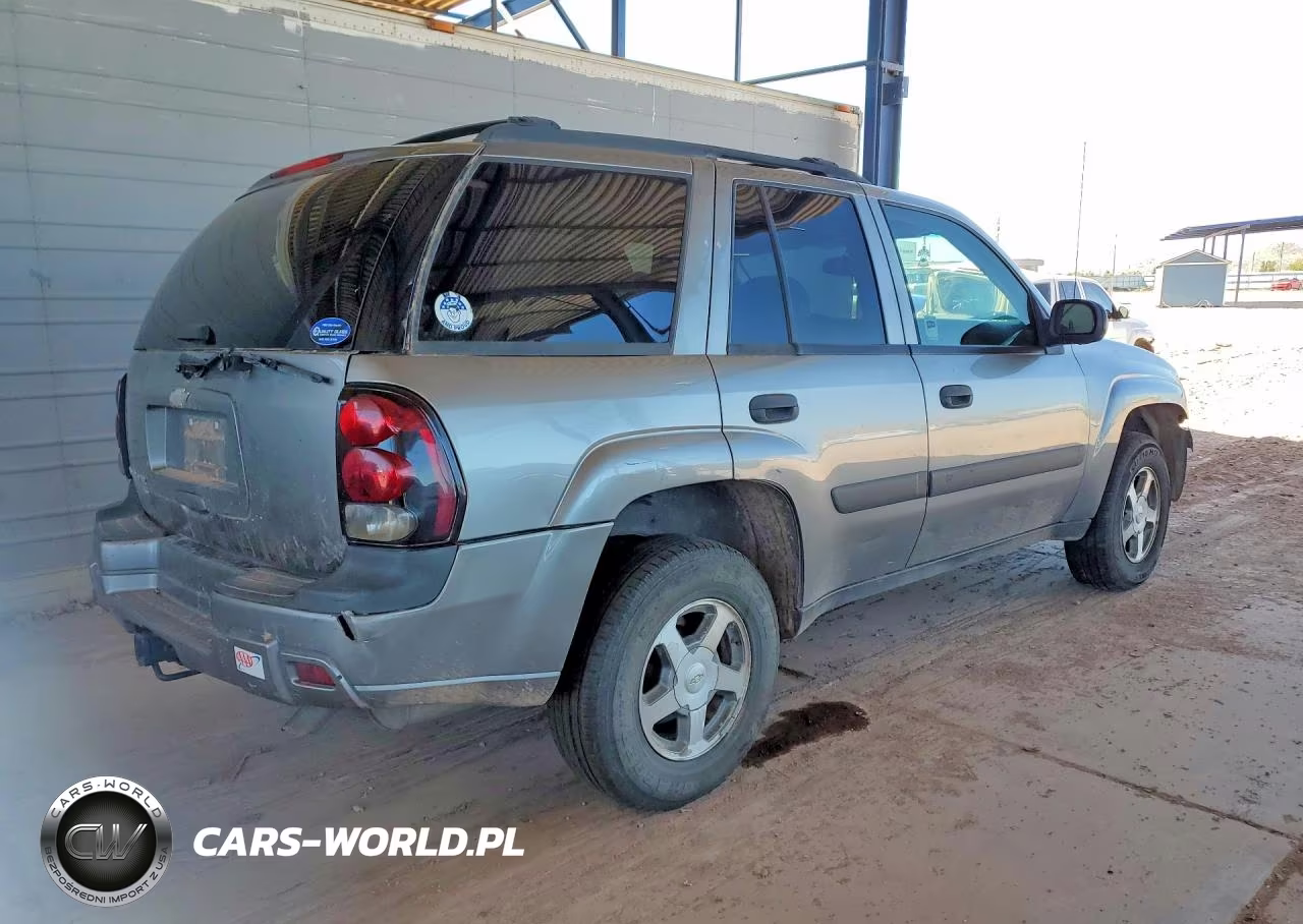 2005 Chevrolet Trailblazer Ls VIN:1GNDT13S752205233 - 3