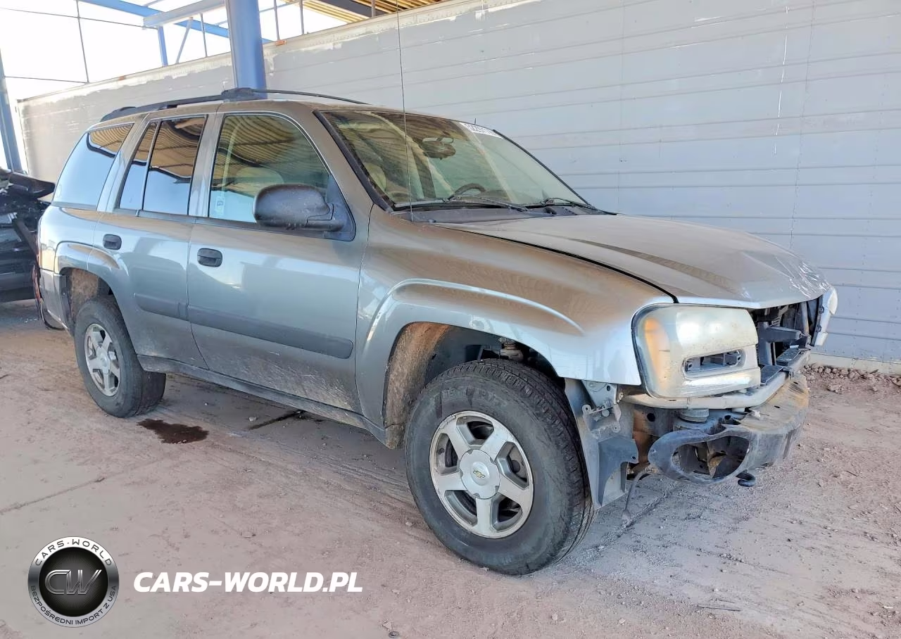 2005 Chevrolet Trailblazer Ls VIN:1GNDT13S752205233 - 4