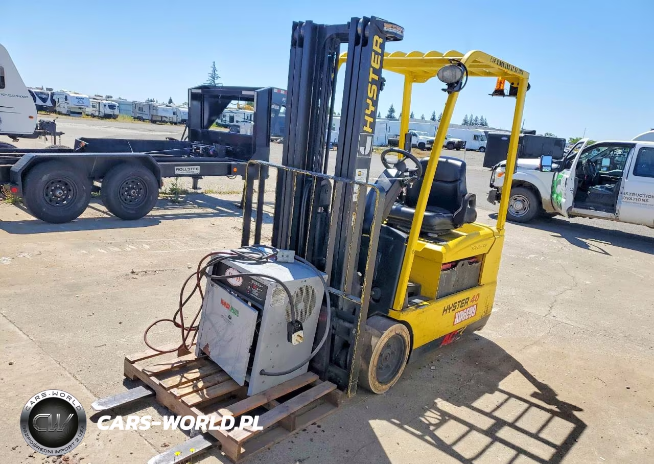 2009 Hyster J40Zt - Forklift VIN:J160N04763G - 2