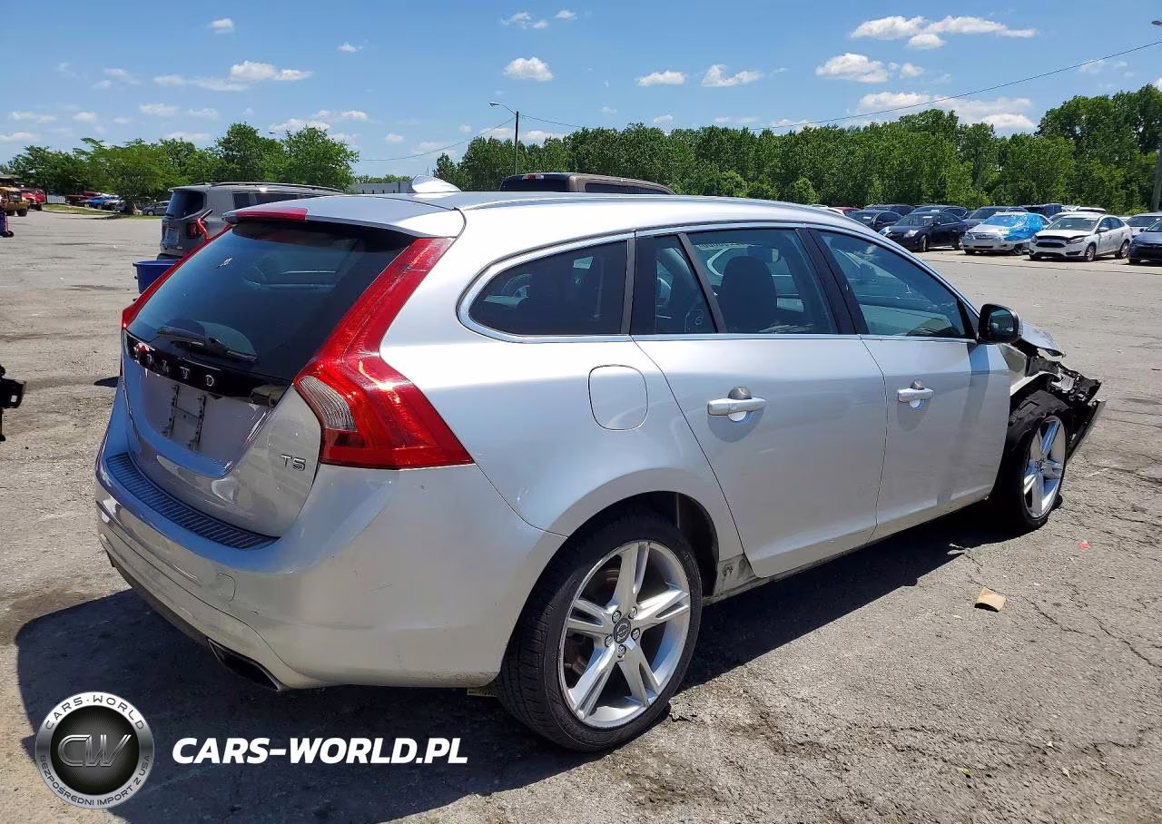 2016 Volvo V60 T5 Premier VIN:YV140MEK6G1310042 - 3