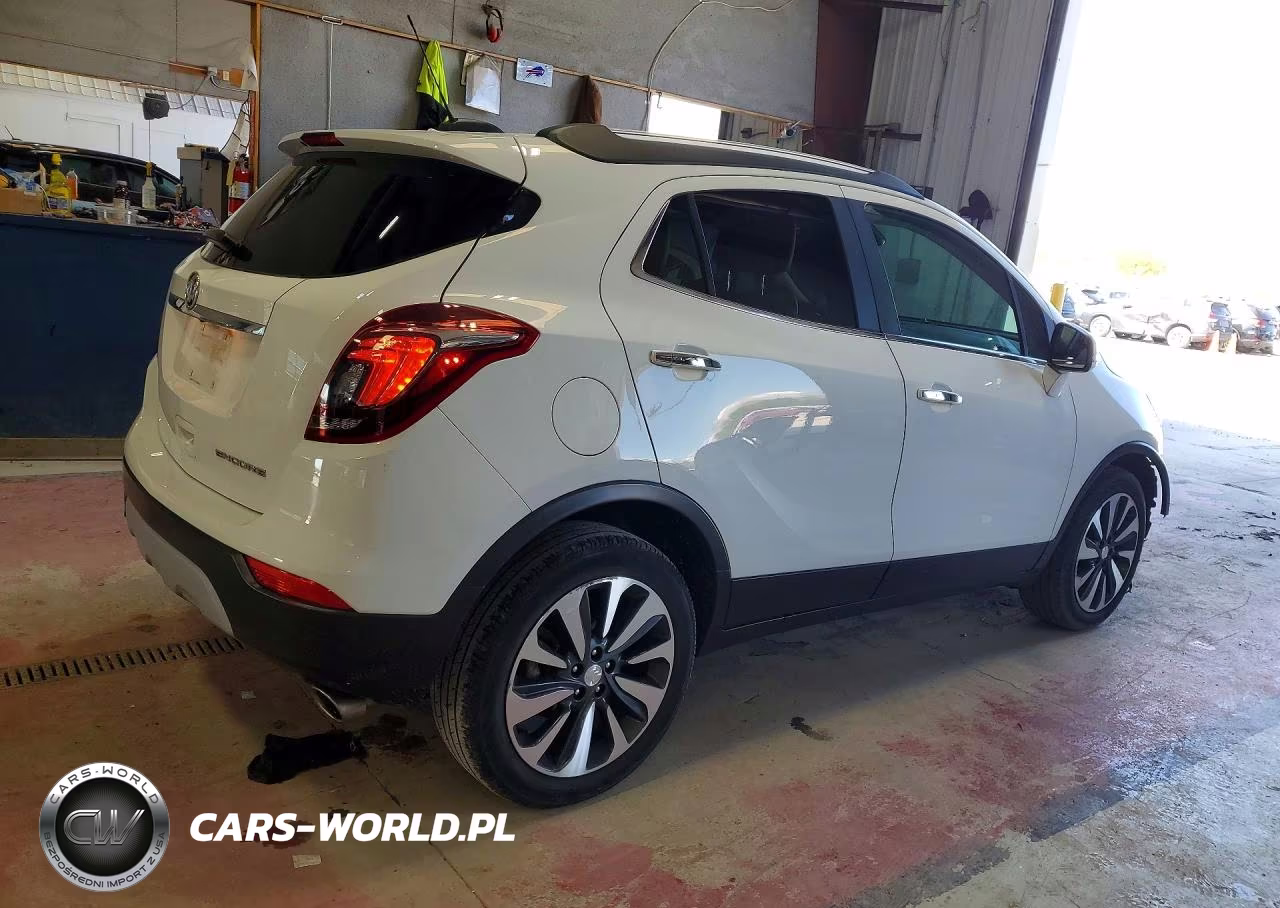 2019 Buick Encore Essence VIN:KL4CJCSMXKB832149 - 3