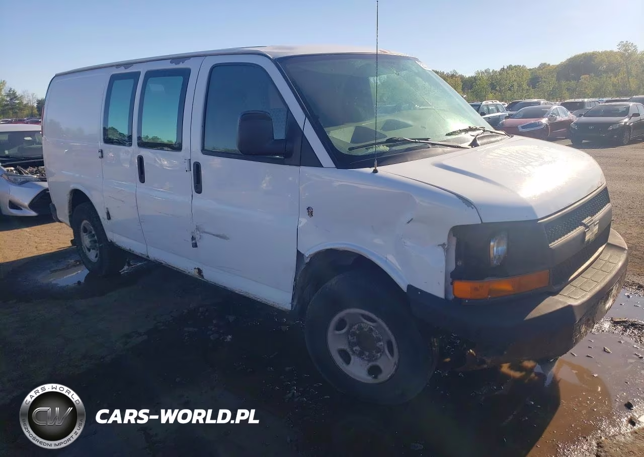 2008 Chevrolet Express G3500 VIN:1GCHG35KX81158314 - 4