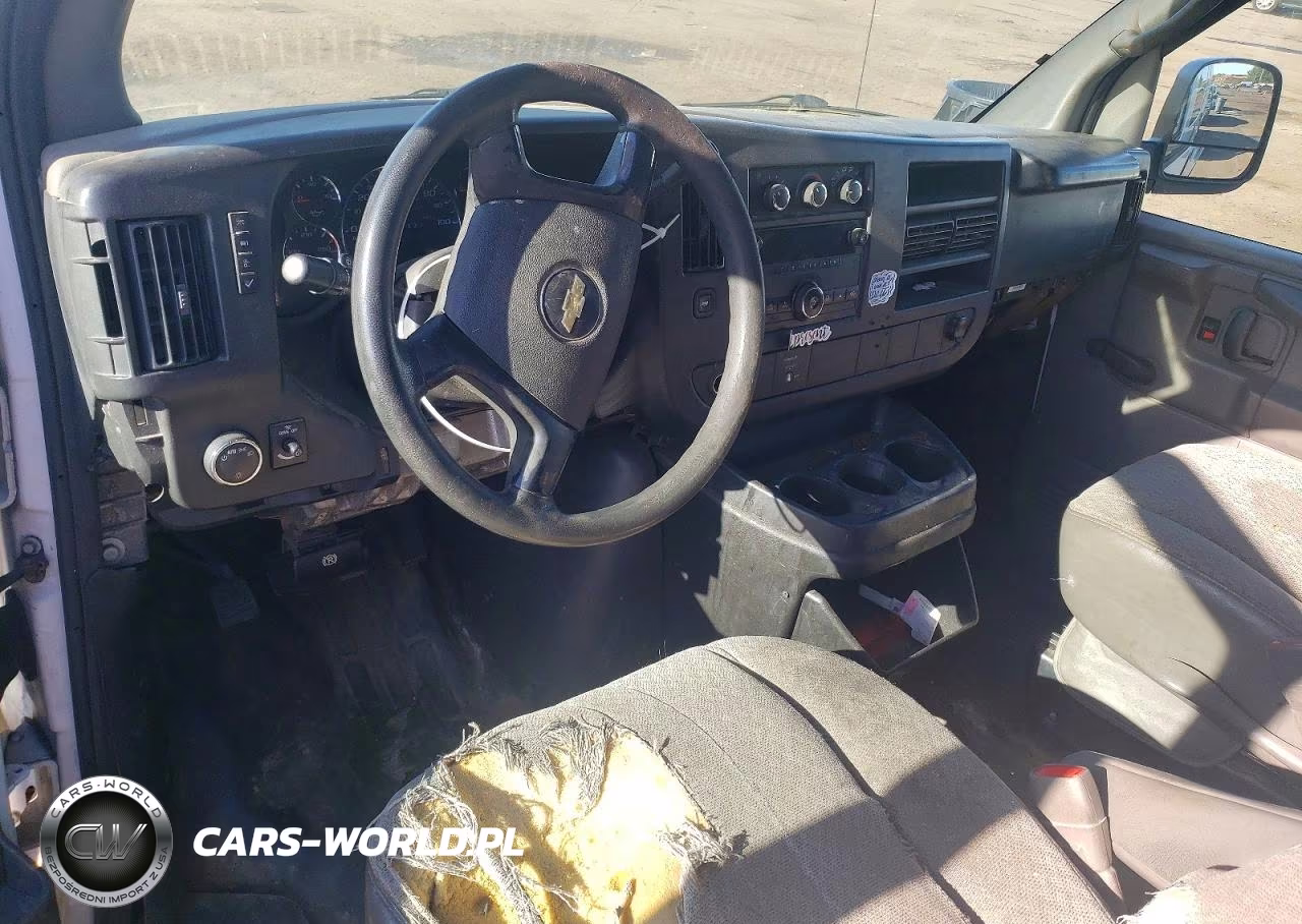 2008 Chevrolet Express G3500 VIN:1GCHG35KX81158314 - 8