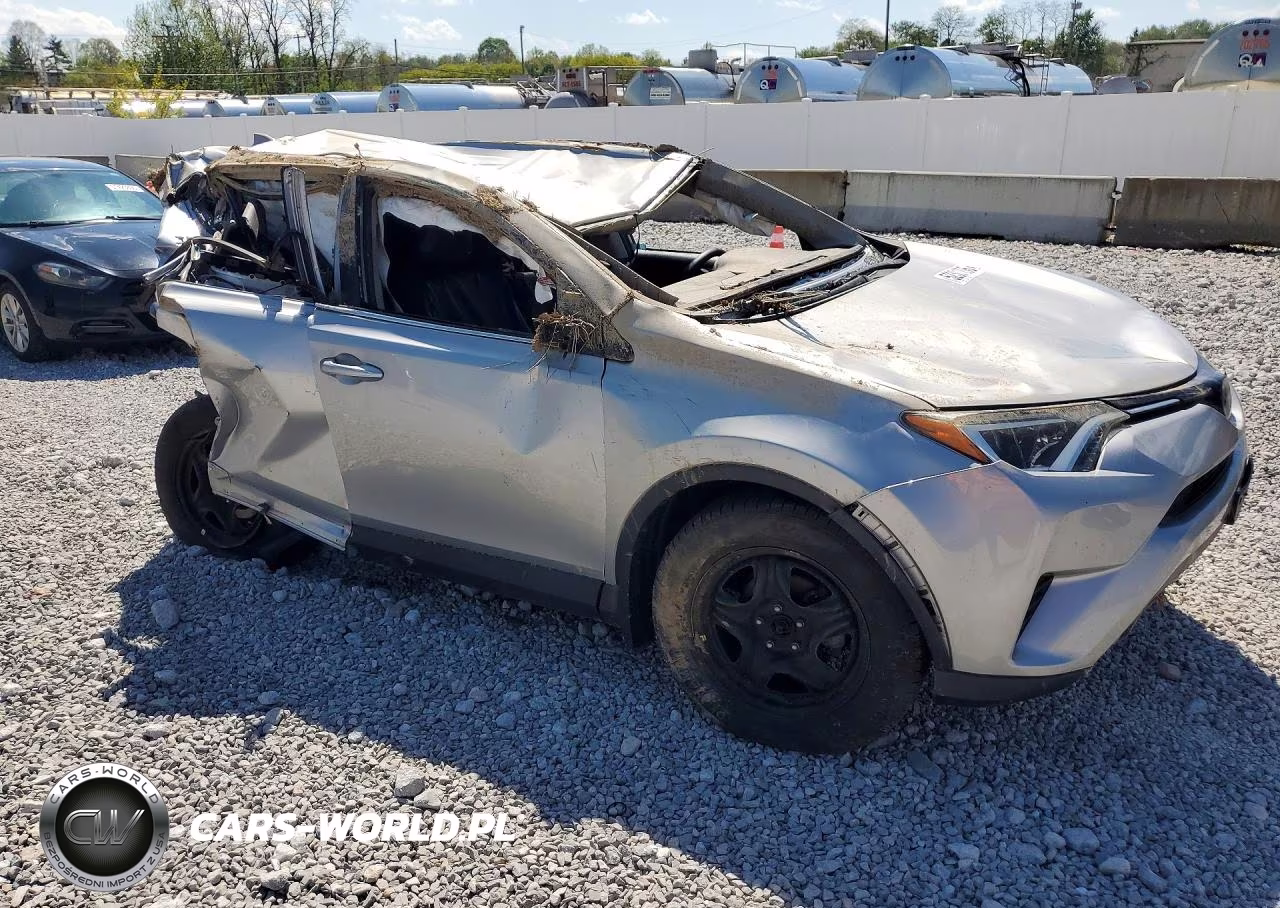 2018 Toyota Rav4 Le VIN:2T3BFREV2JW848409 - 4