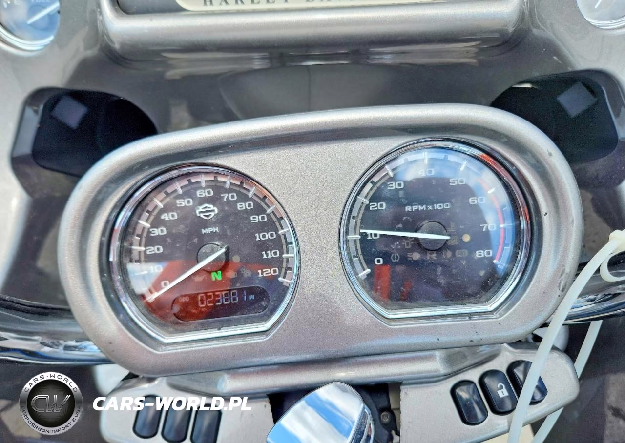 2016 Harley-Davidson Fltruse Cvo Road Glide VIN:1HD1TAN11GB954692 - 7