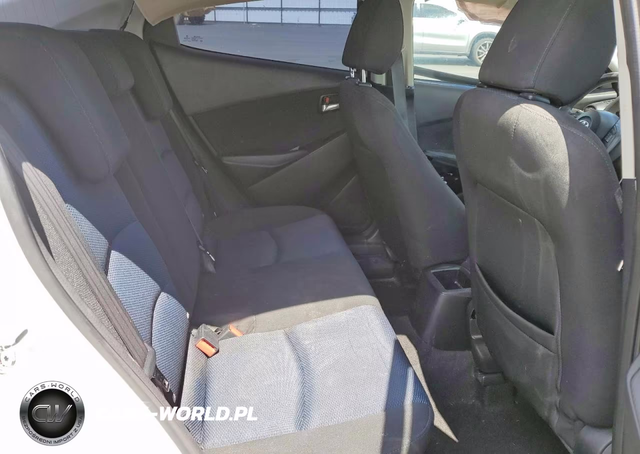 2018 Toyota Yaris Ia Base VIN:3MYDLBYV5JY317141 - 10