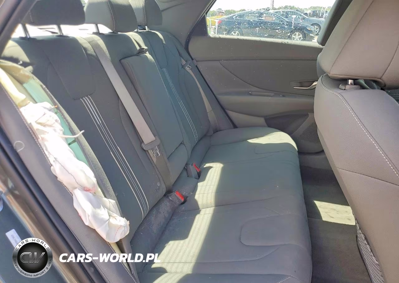2025 Hyundai Elantra Sel VIN:KMHLS4DG0SU943955 - 10