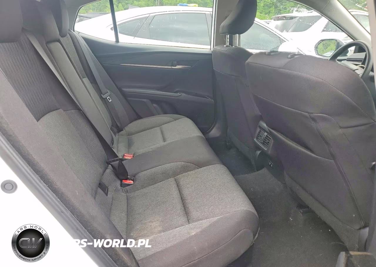 2025 Toyota Camry Le VIN:4T1DAACK0SU520983 - 10