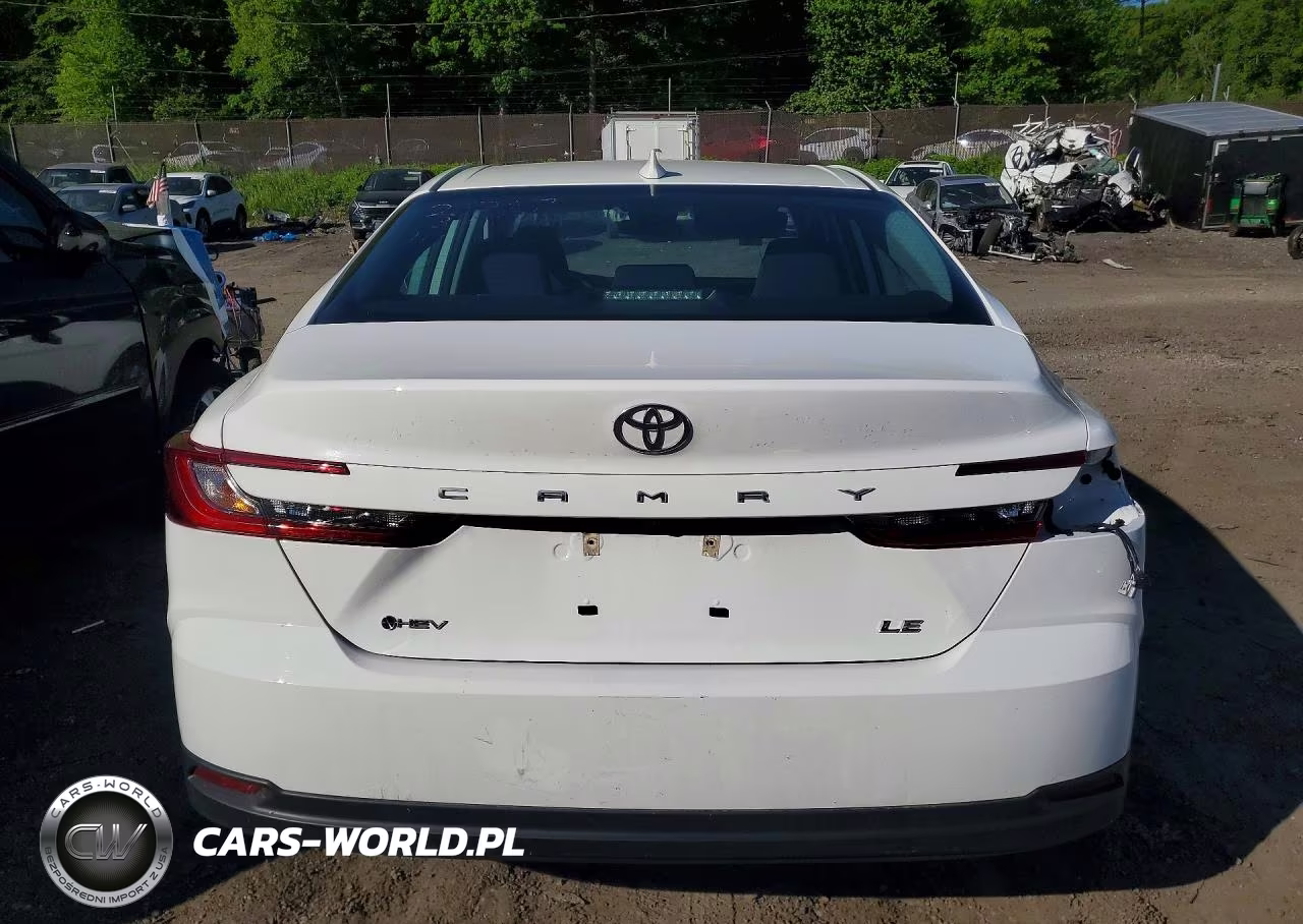 2025 Toyota Camry Le VIN:4T1DAACK0SU520983 - 6