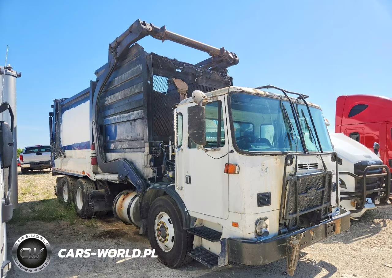 2015 Autocar Xpeditor Refuse Truck