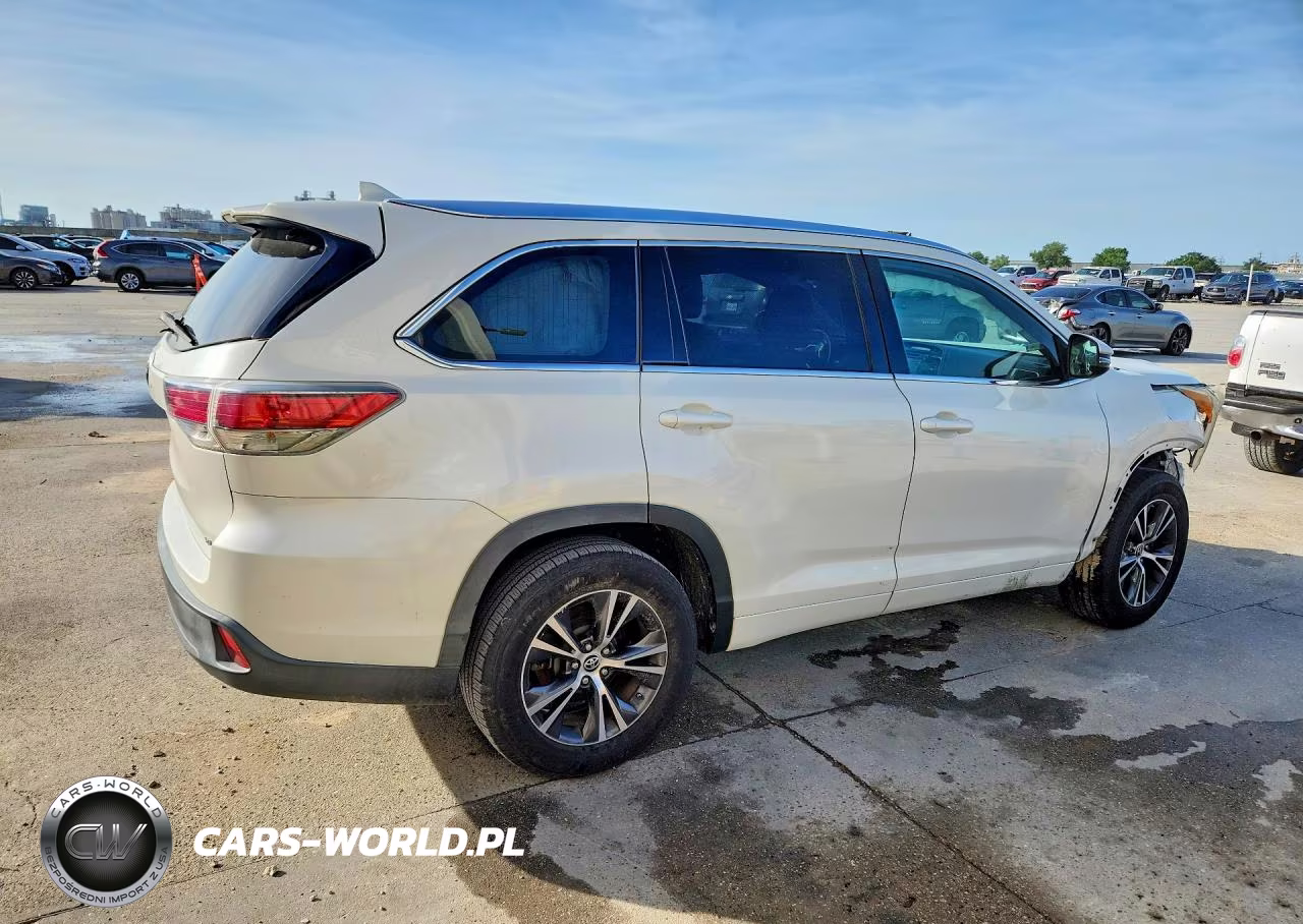 2016 Toyota Highlander Xle VIN:5TDKKRFH6GS136287 - 3