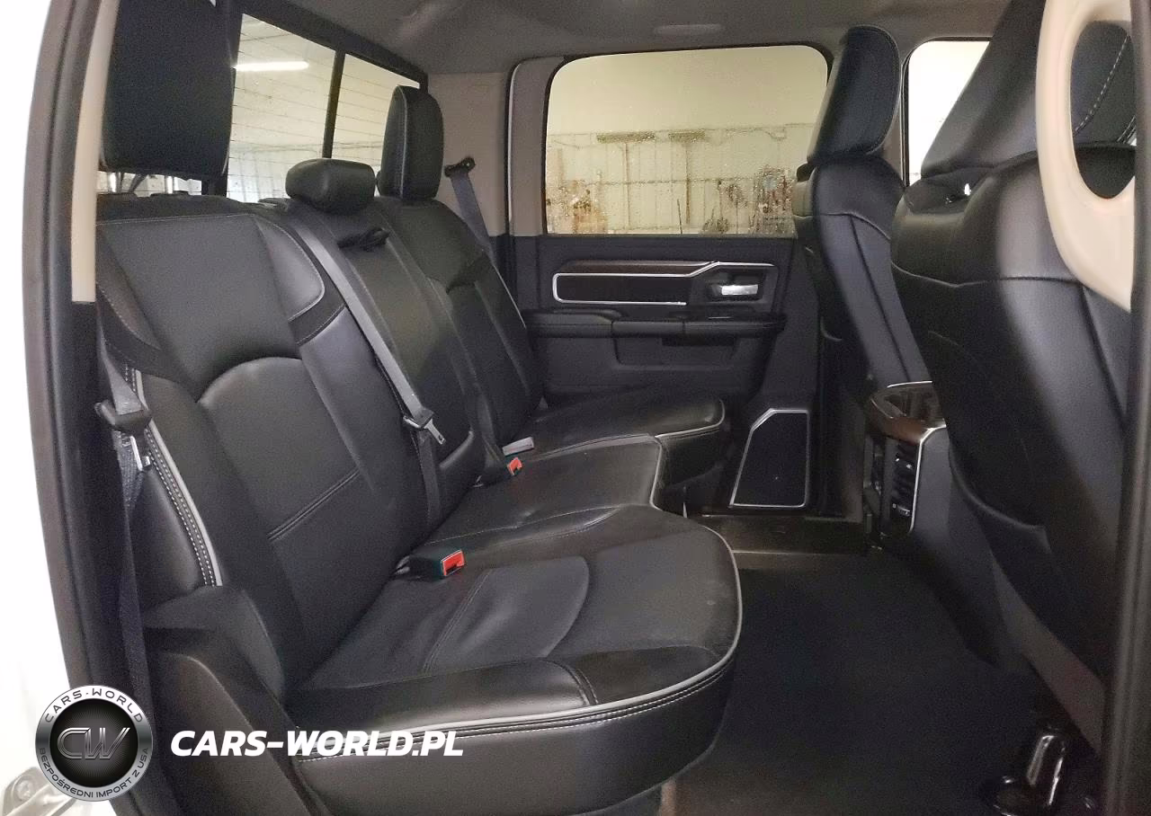 2022 Ram 2500 Laramie VIN:3C6UR5FL9NG180322 - 10