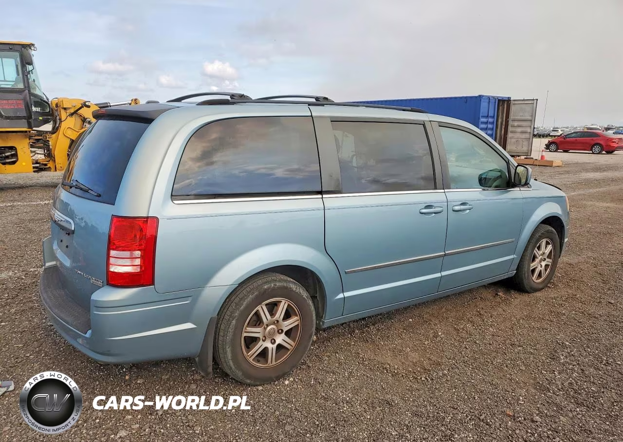 2010 Chrysler Town & Country Touring Plus VIN:2A4RR8DX1AR334171 - 3