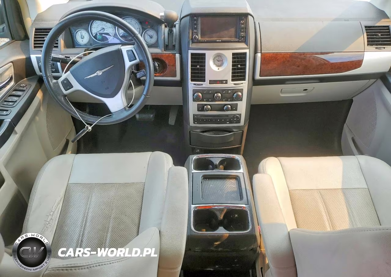 2010 Chrysler Town & Country Touring Plus VIN:2A4RR8DX1AR334171 - 8