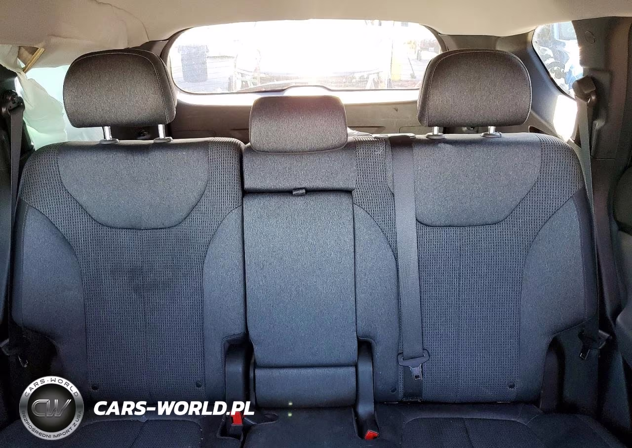 2019 Hyundai Santa Fe Se VIN:5NMS23AD8KH104664 - 10