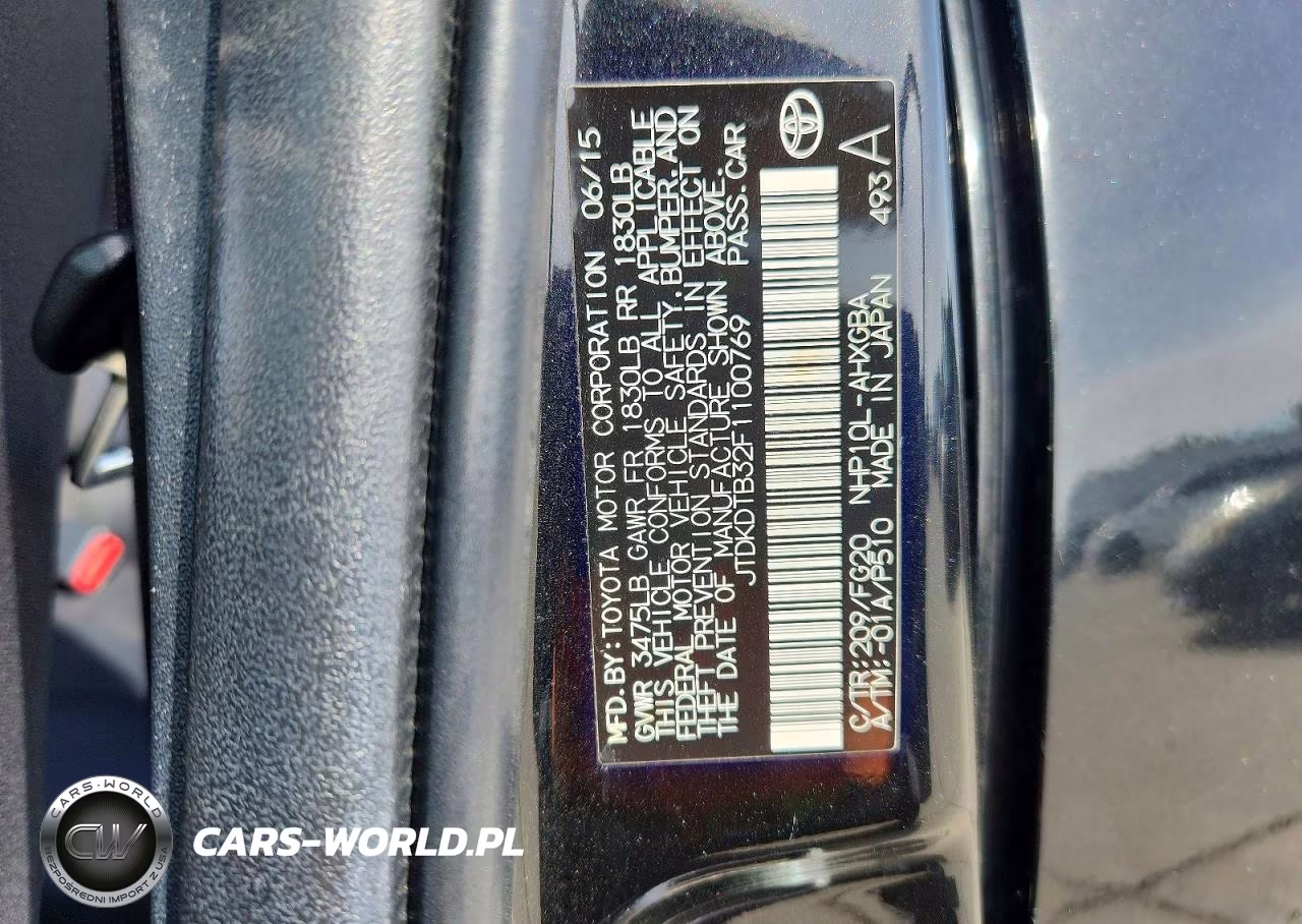2015 Toyota Prius C Three VIN:JTDKDTB32F1100769 - 12