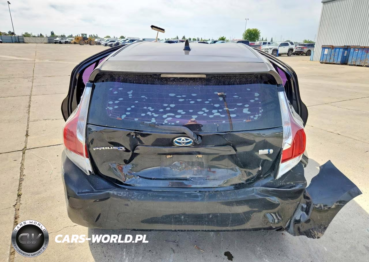 2015 Toyota Prius C Three VIN:JTDKDTB32F1100769 - 6