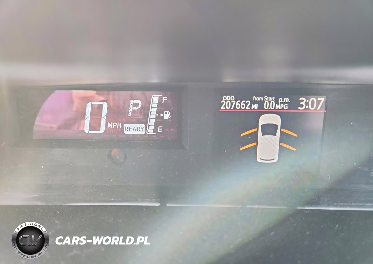 2015 Toyota Prius C Three VIN:JTDKDTB32F1100769 - 9