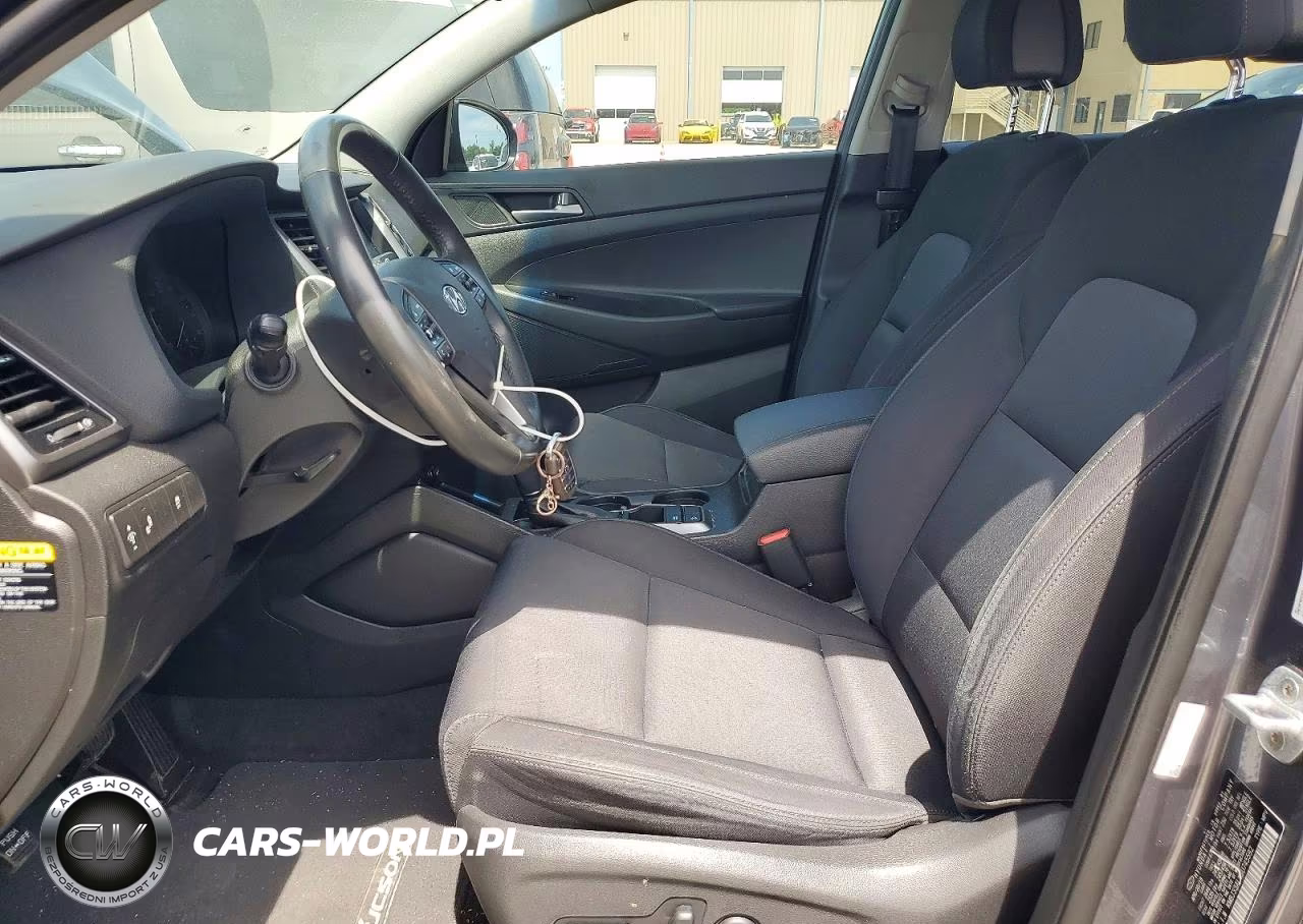 2018 Hyundai Tucson Sport VIN:KM8J33ALXJU745592 - 7