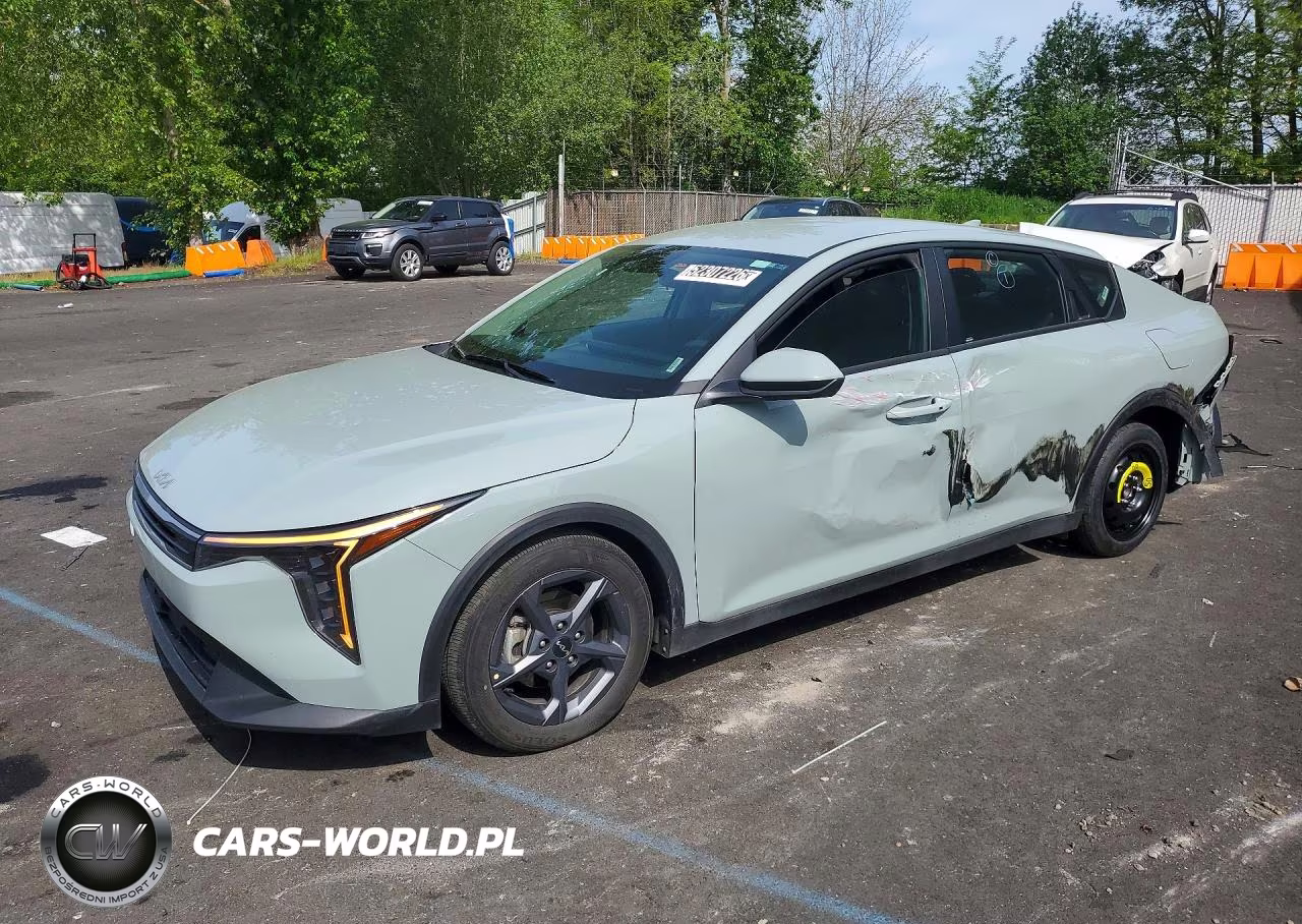 2025 Kia K4 Lxs