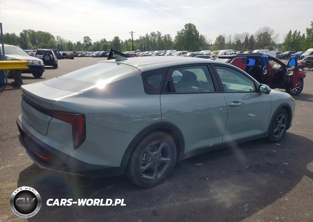 2025 Kia K4 Lxs VIN:3KPFT4DE6SE068442 - 3