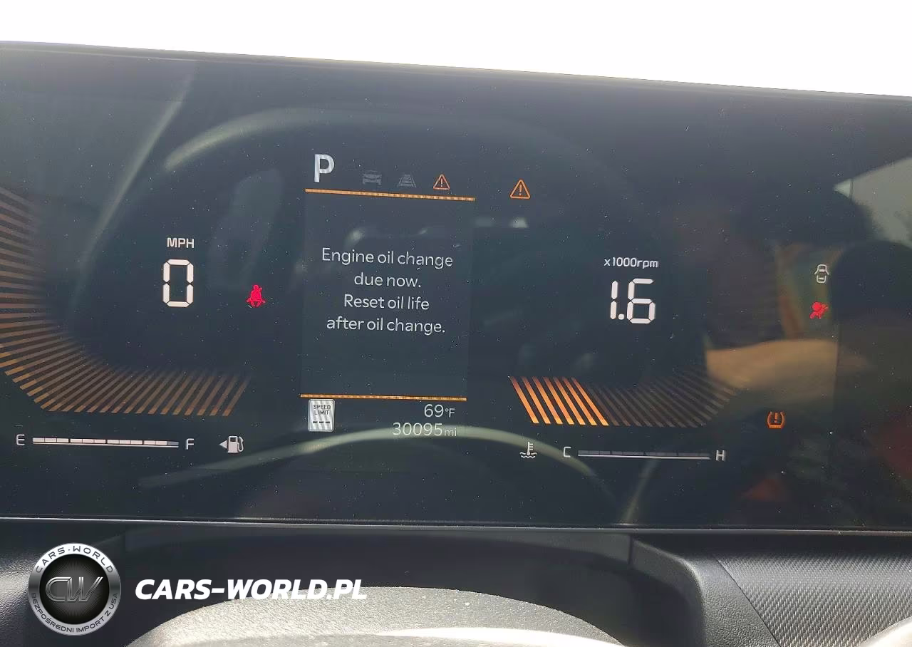 2025 Kia K4 Lxs VIN:3KPFT4DE6SE068442 - 9