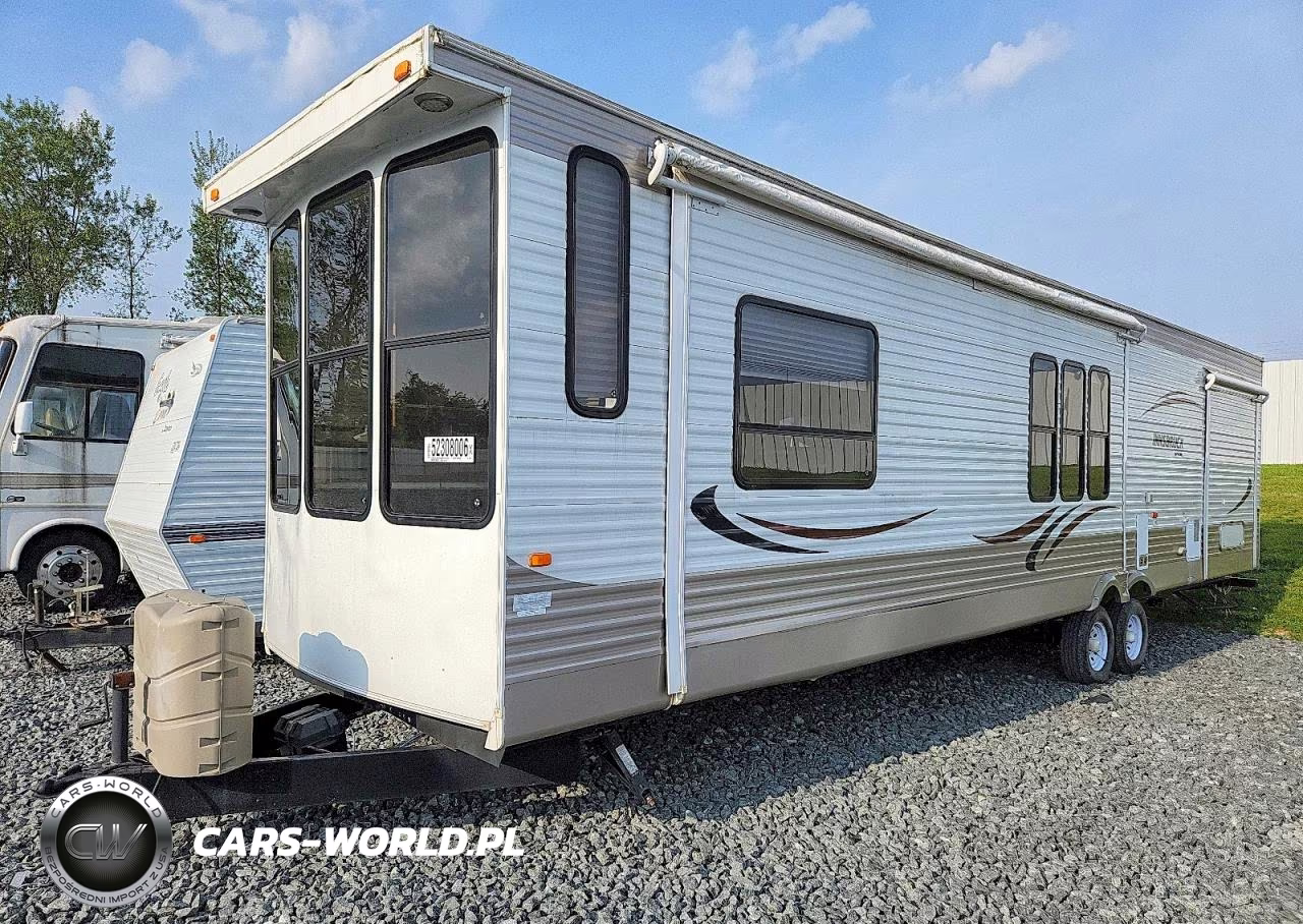2013 Gulf Stream Coach Innsbruck Camper VIN:1NL1GTU2XD1111646 - 2