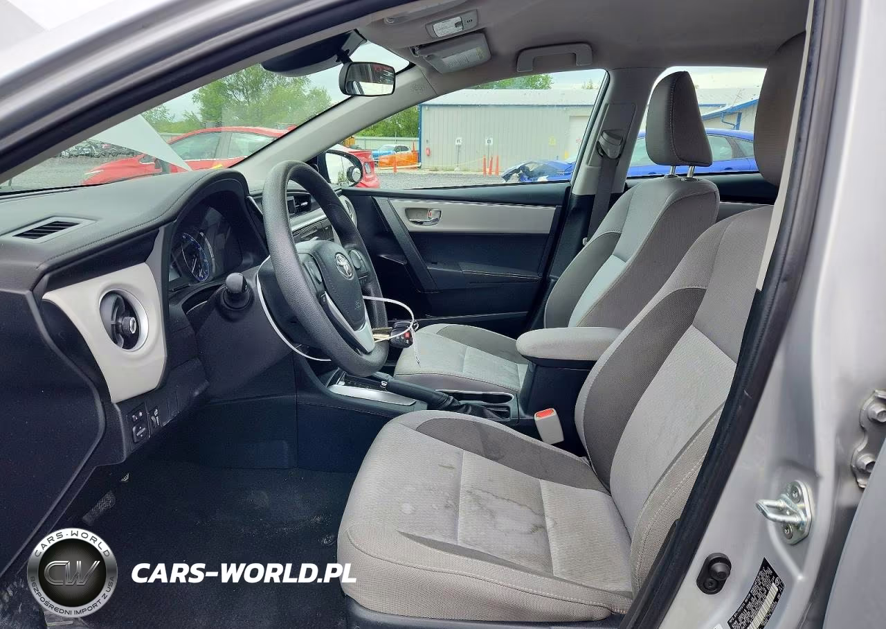 2017 Toyota Corolla Le VIN:2T1BURHE2HC933918 - 7