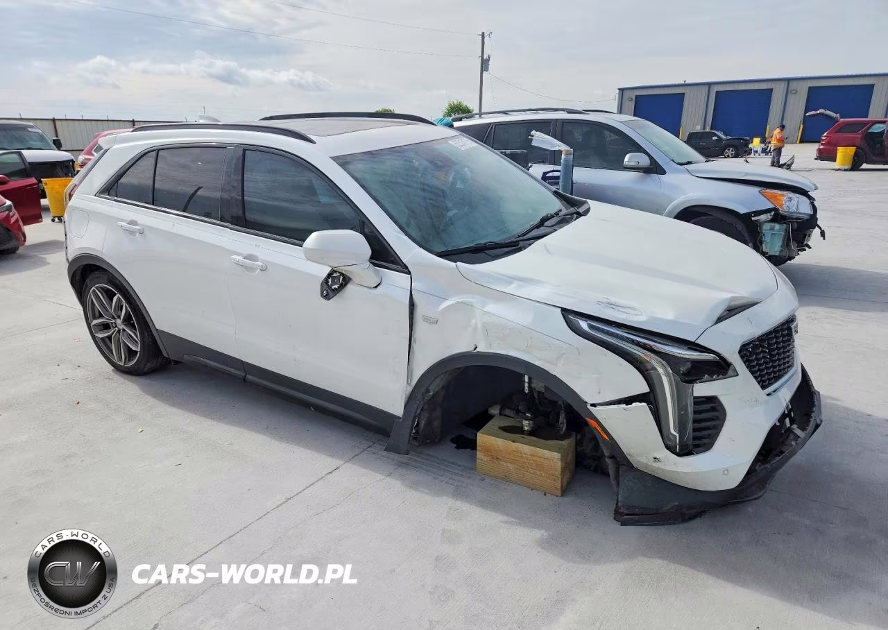 2020 Cadillac Xt4 Sport VIN:1GYFZER47LF036184 - 4