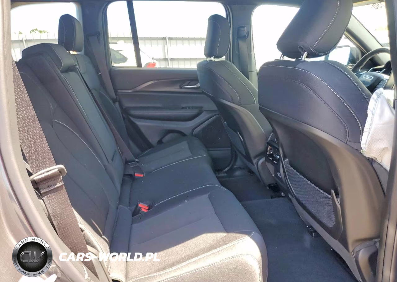2025 Jeep Grand Cherokee Laredo VIN:1C4RJHAG4SC354734 - 11