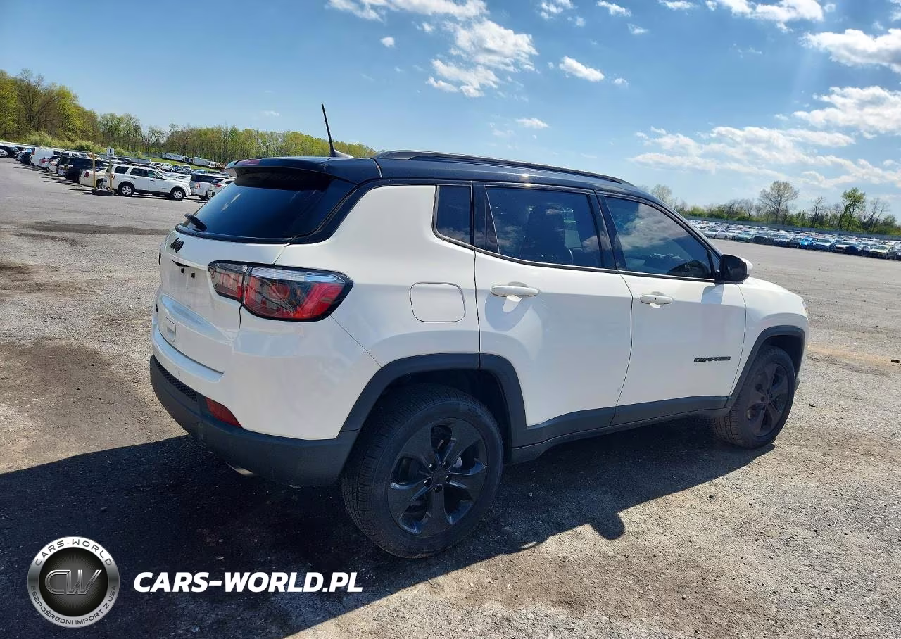 2018 Jeep Compass Latitude VIN:3C4NJDBB6JT301577 - 3