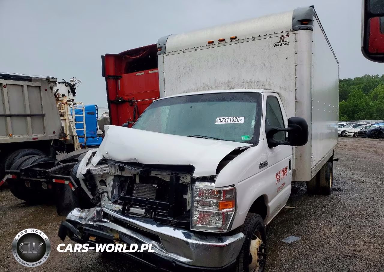 2016 Ford E450 Box Truck