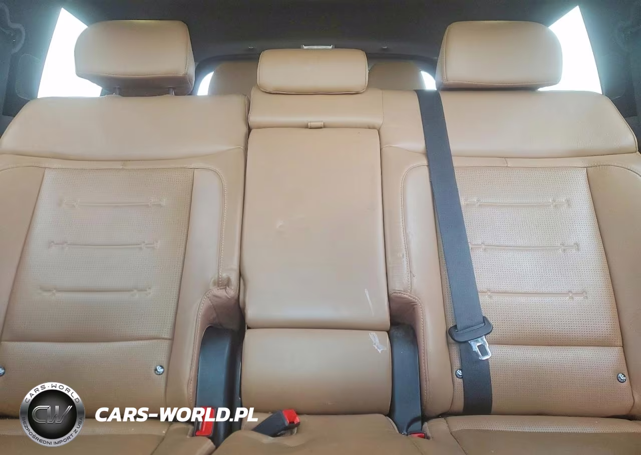 2024 Hyundai Santa Fe Limited VIN:5NMP3DG11RH008424 - 10