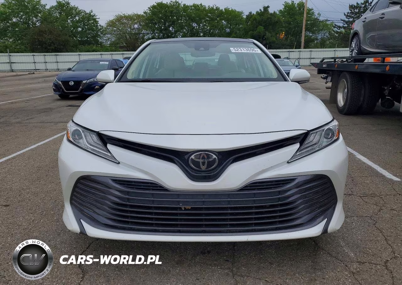 2019 Toyota Camry Xle VIN:4T1B11HK2KU781323 - 5
