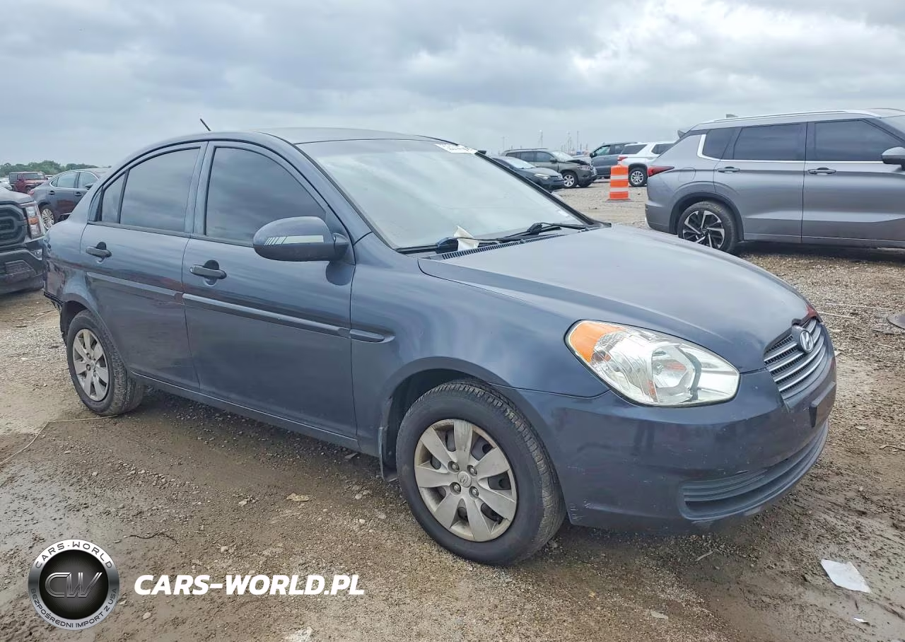 2009 Hyundai Accent Gls VIN:KMHCN46C09U288756 - 4