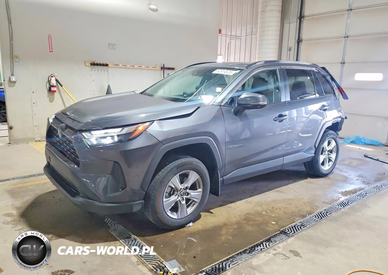 2025 Toyota Rav4 Xle – zdjęcie 1 z 14