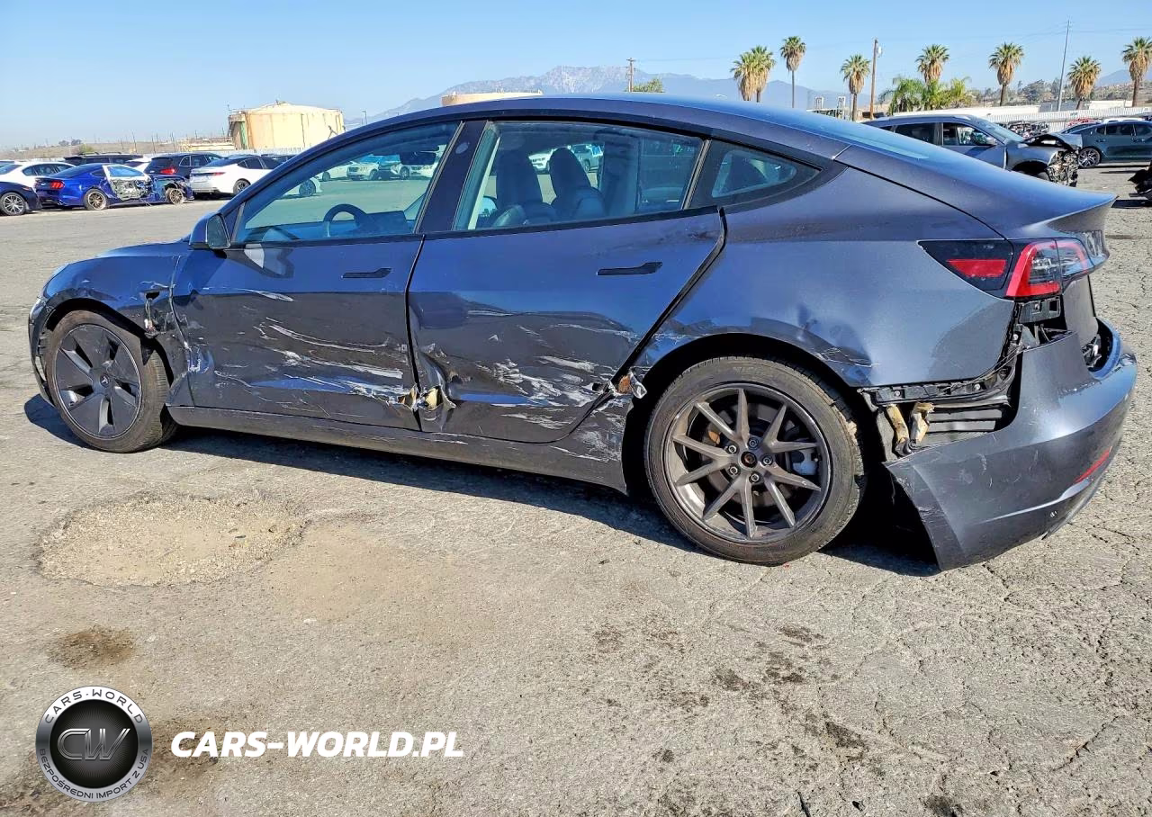 2023 Tesla Model 3 VIN:5YJ3E1EA5PF692323 - 2