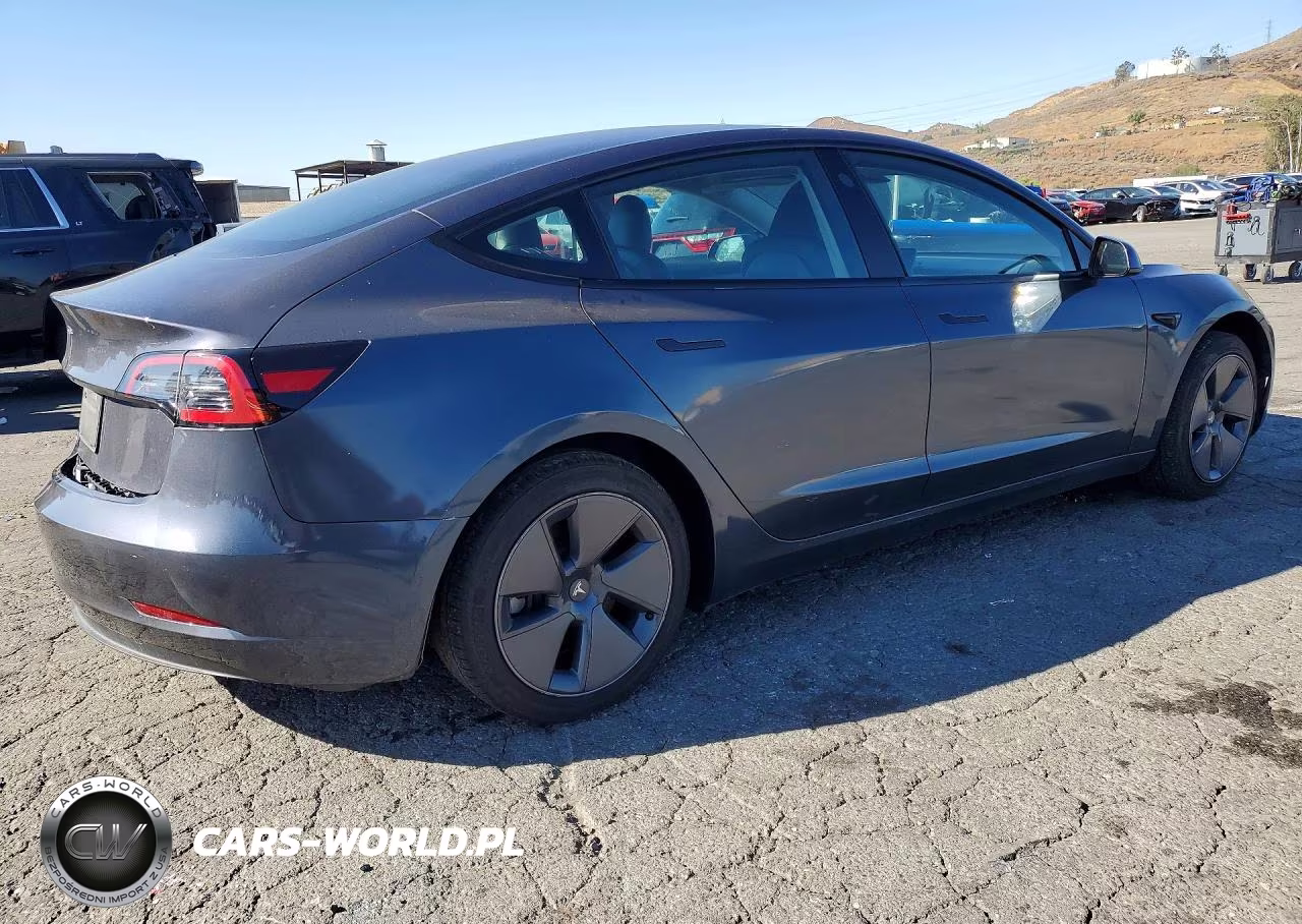 2023 Tesla Model 3 VIN:5YJ3E1EA5PF692323 - 3