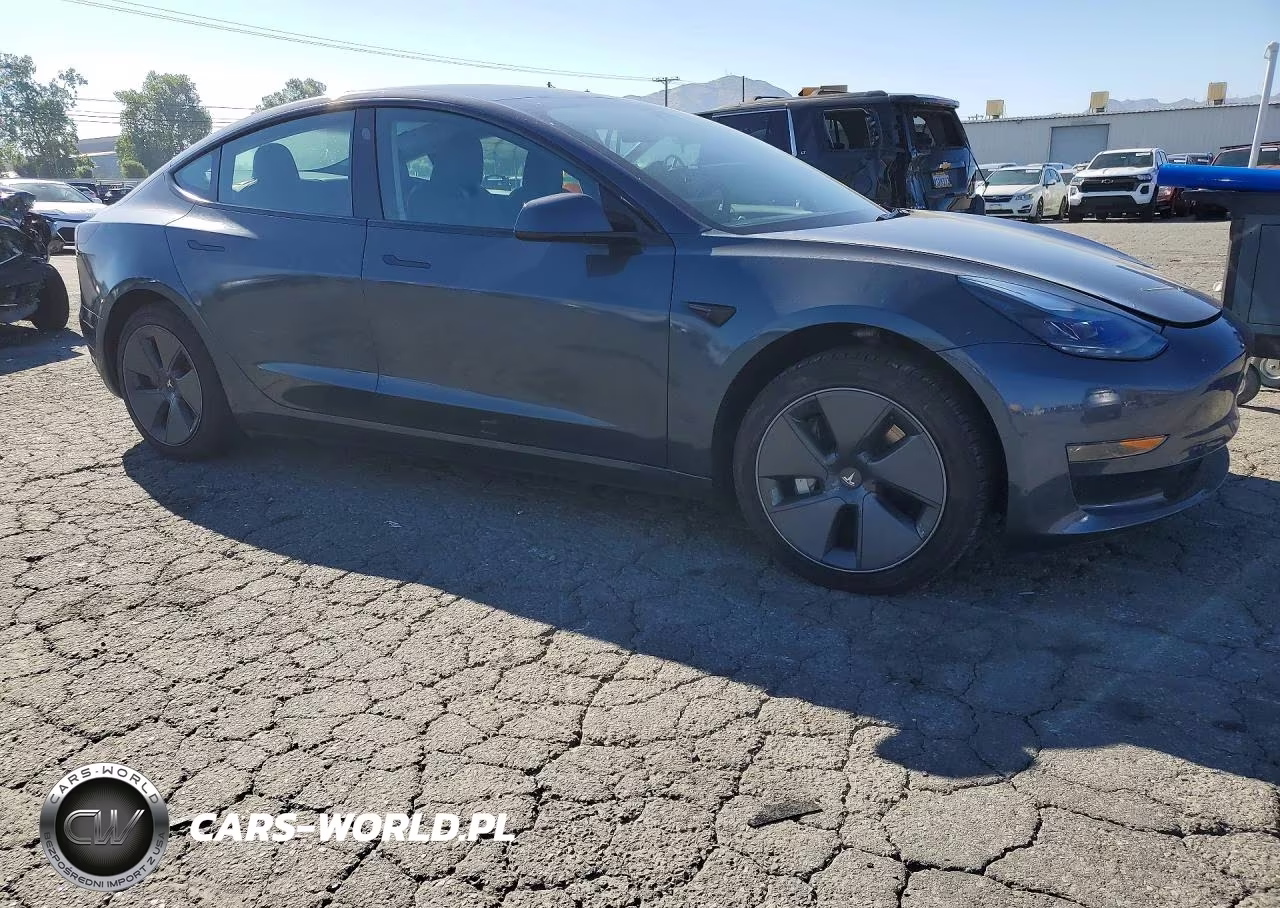 2023 Tesla Model 3 VIN:5YJ3E1EA5PF692323 - 4