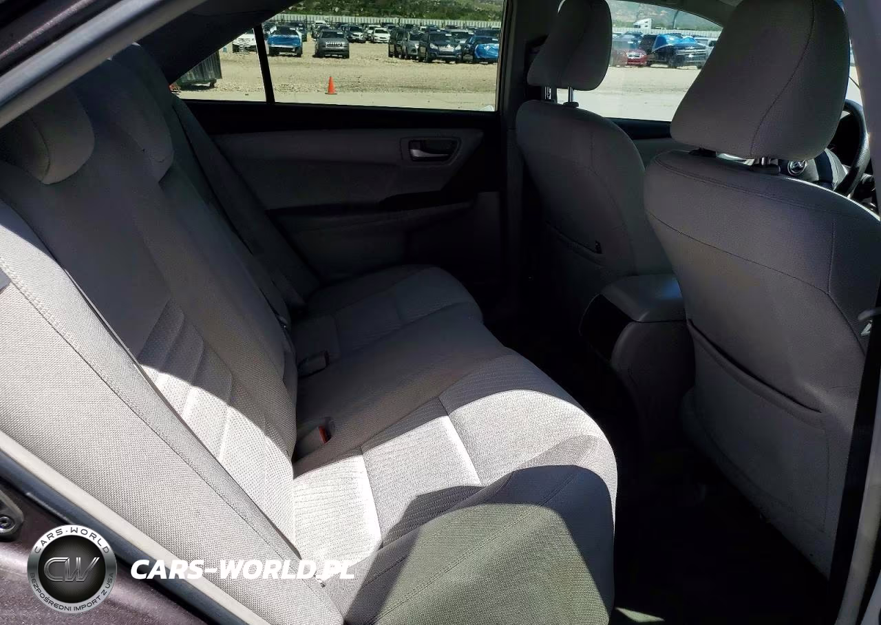 2015 Toyota Camry Le VIN:4T1BF1FK0FU930189 - 10