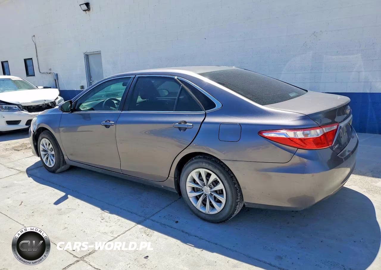 2015 Toyota Camry Le VIN:4T1BF1FK0FU930189 - 2