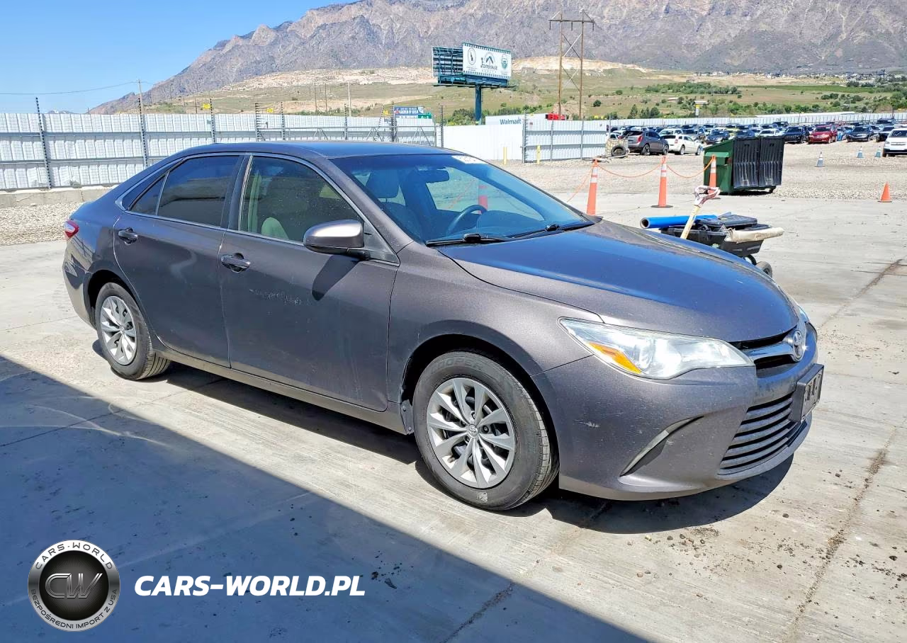 2015 Toyota Camry Le VIN:4T1BF1FK0FU930189 - 4
