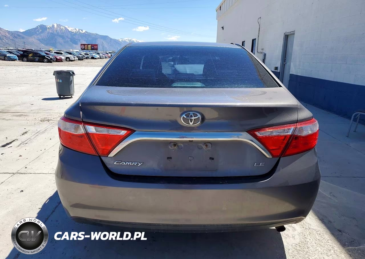 2015 Toyota Camry Le VIN:4T1BF1FK0FU930189 - 6