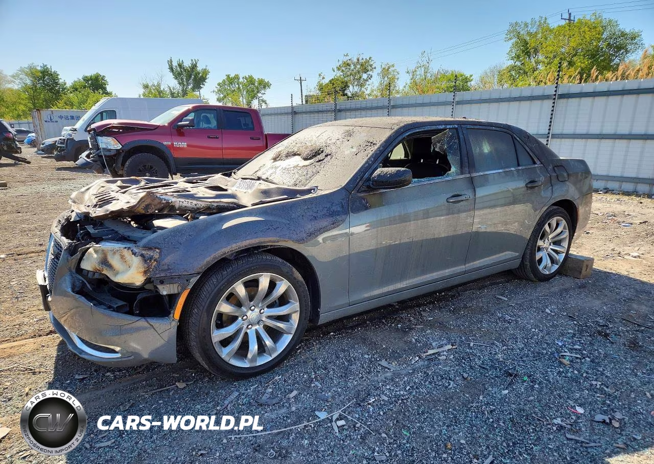 2017 Chrysler 300 Limited