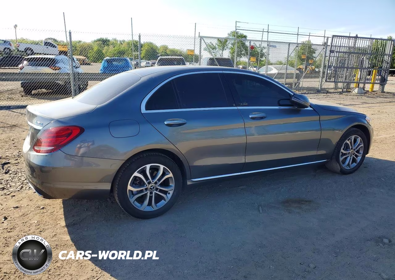2018 Mercedes-Benz C 300 4Matic VIN:WDDWF4KB6JR311451 - 3