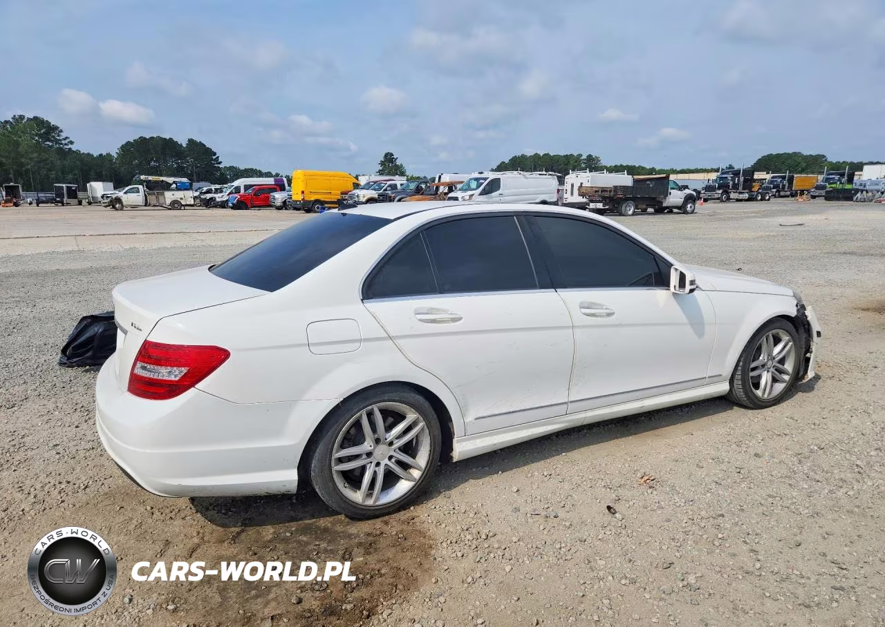 2013 Mercedes-Benz C 250 VIN:WDDGF4HB7DR269677 - 3