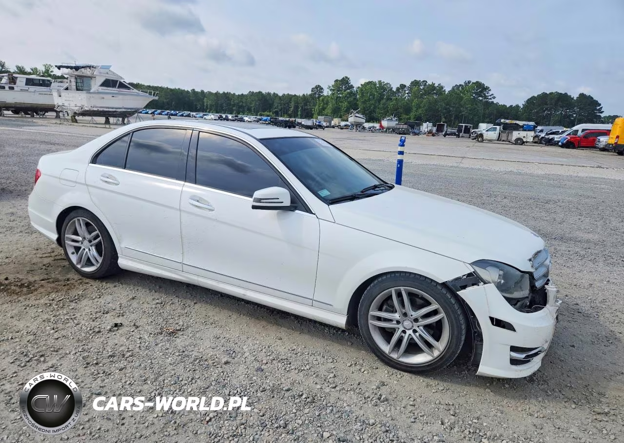 2013 Mercedes-Benz C 250 VIN:WDDGF4HB7DR269677 - 4
